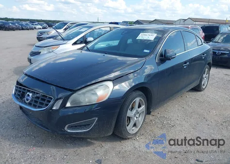 2013 Volvo S60 T5 из США, поврежденный, VIN YV1612FS6D2185459